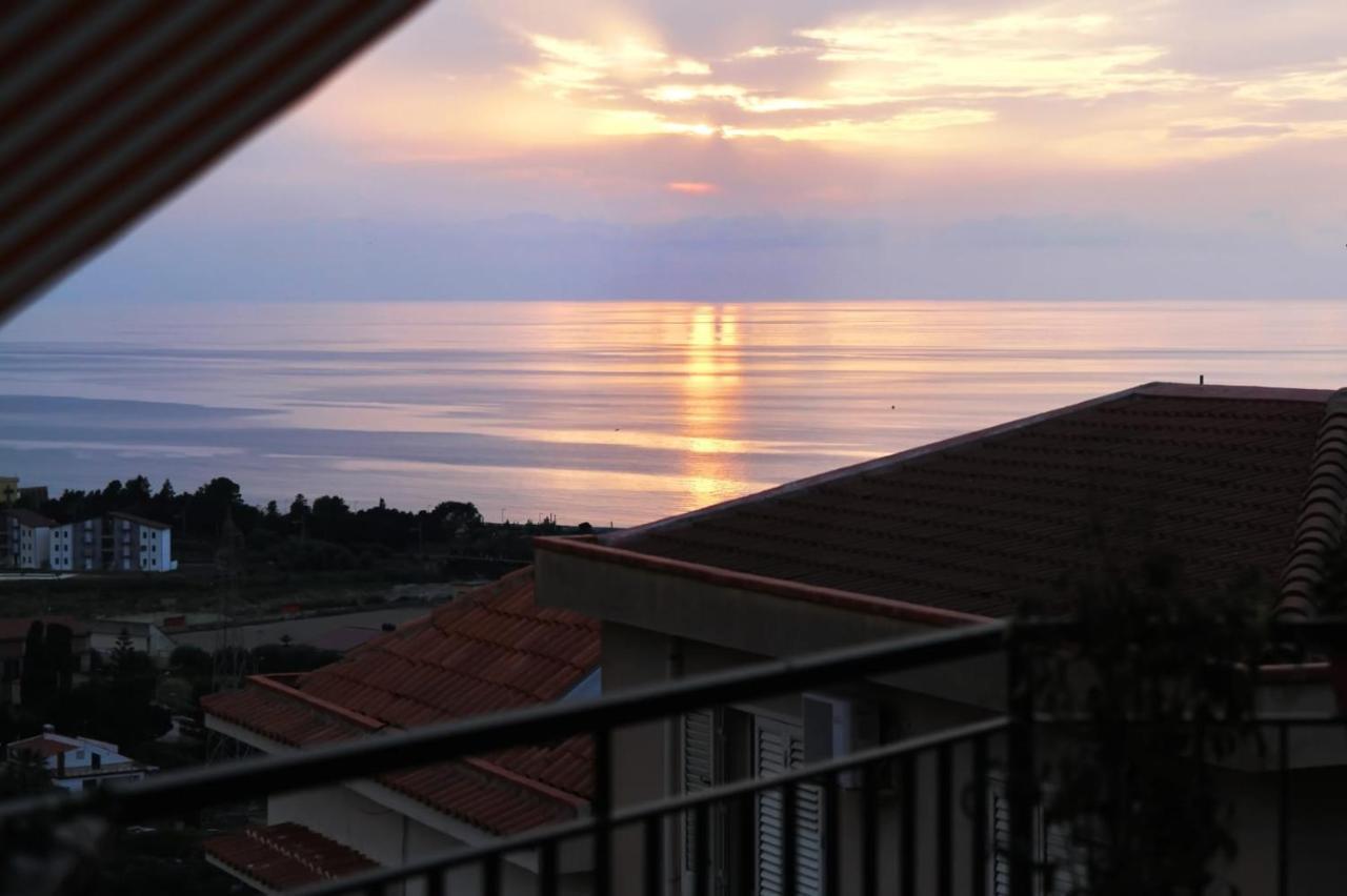 Amuka B&B Santo Stefano di Camastra Zewnętrze zdjęcie